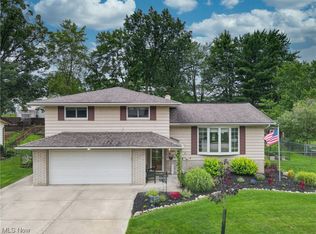 6505 Thoreau Dr, Parma, OH 44129