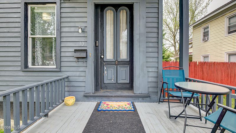 2nd image of 10 Gilbert Street