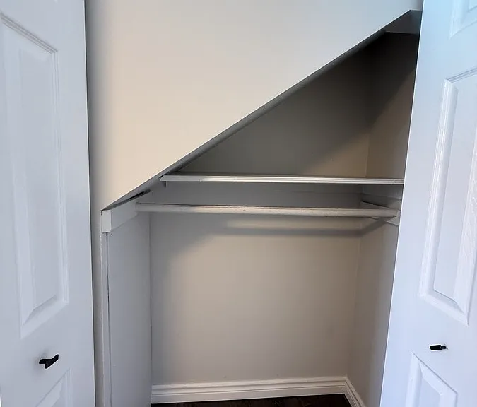 1677 Victoria Ave — Photo 26