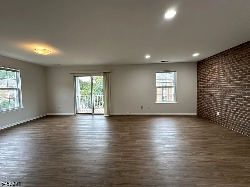 2 bed, 2.0 bath, $3,200 — Photo 4