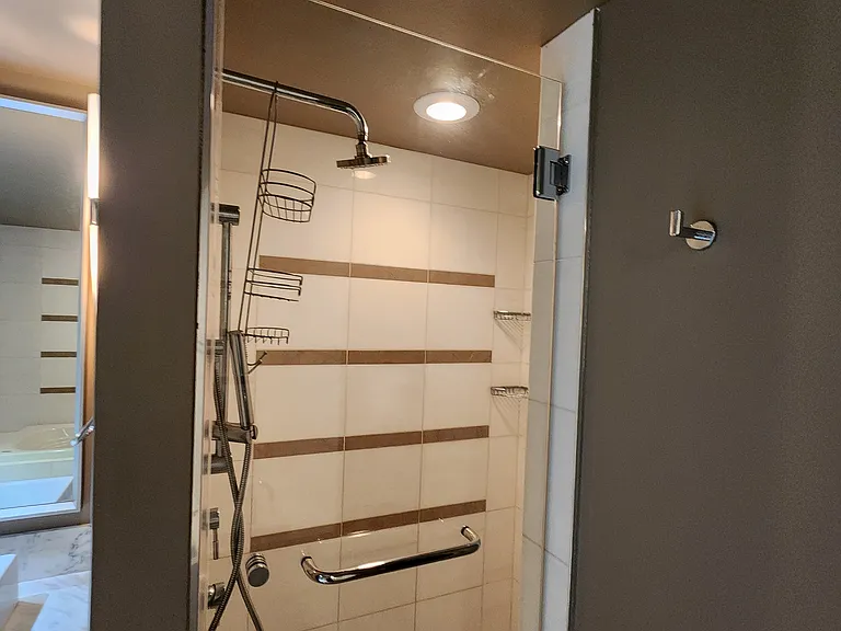 1177 Queen St #4409 — Photo 10