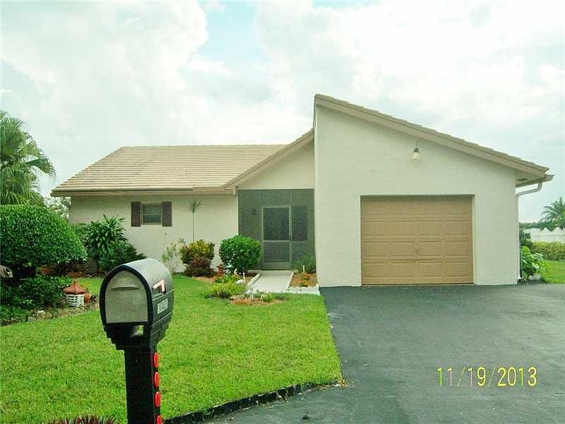 1st image of 10400 NW 71st Pl
