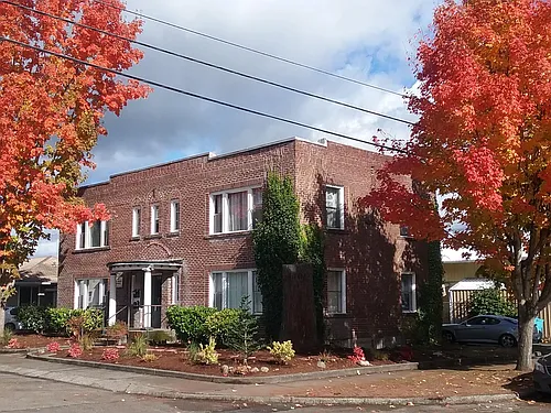 500 Hillkress Ave Photo 1
