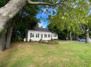 8 Riverview St, Veazie, ME 04401