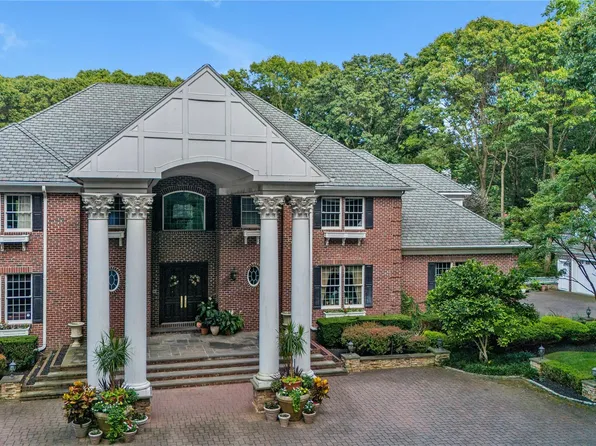 11 Danton Lane N, Lattingtown, NY 11560