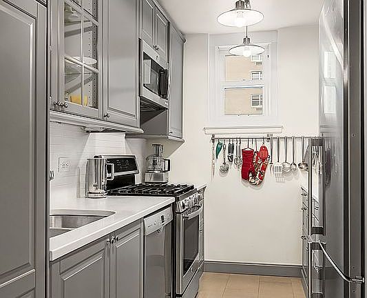3rd image of 501 E 79th St APT 11-E