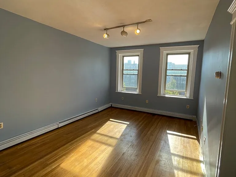 1623 Commonwealth Ave #18R — Photo 3