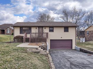 37 Shore Dr SW, Edwardsville, IL 62025