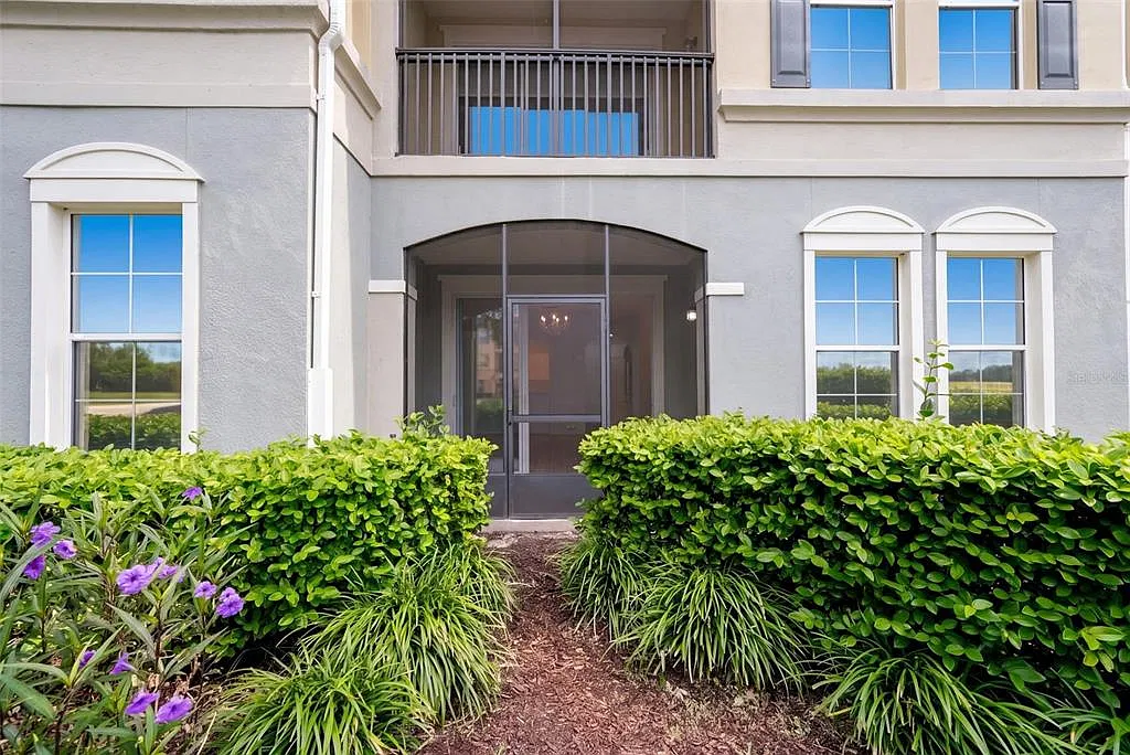 3 bed, 2.0 bath, 1455 sqft, $2,500 — Photo 2
