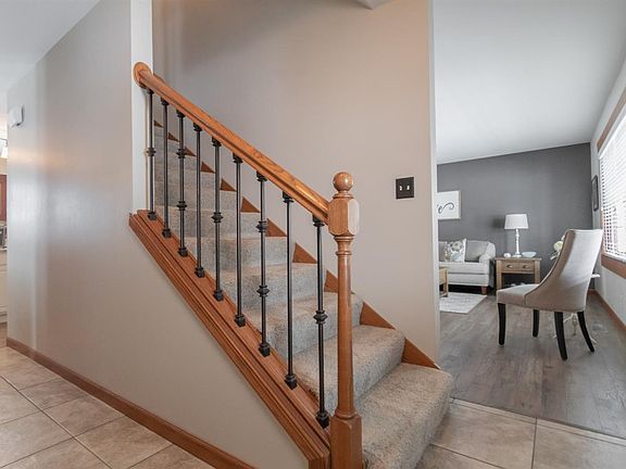 4th image of 10054 Belmont Ct