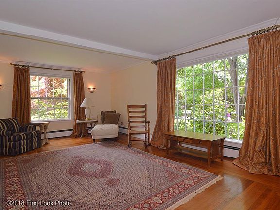 4th image of 33 Dockray St