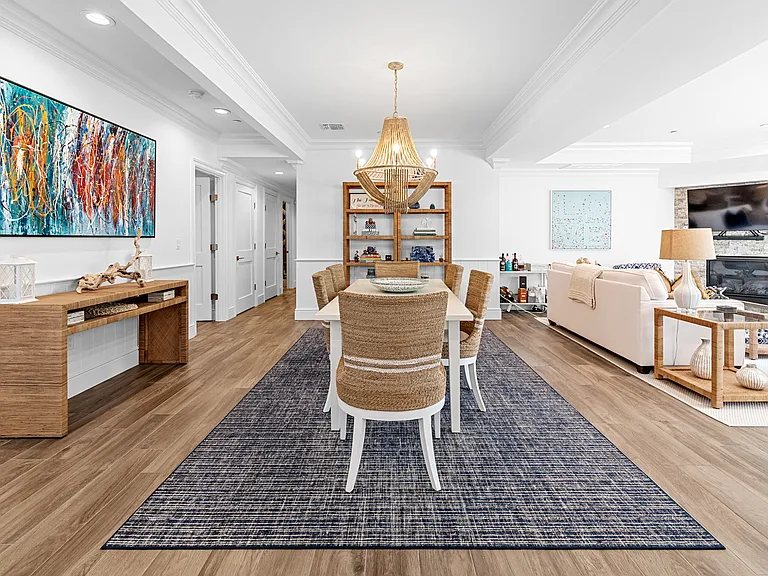 20 Village Green Dr — Photo 3