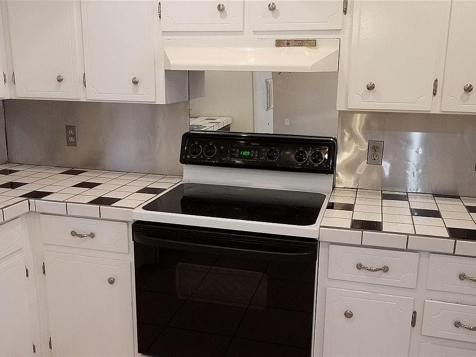 2nd image of 4241 Jernigan Rd