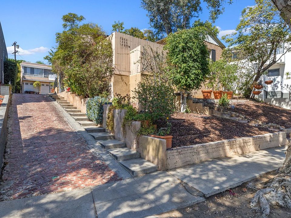1st image of 1285 S Dunsmuir Ave