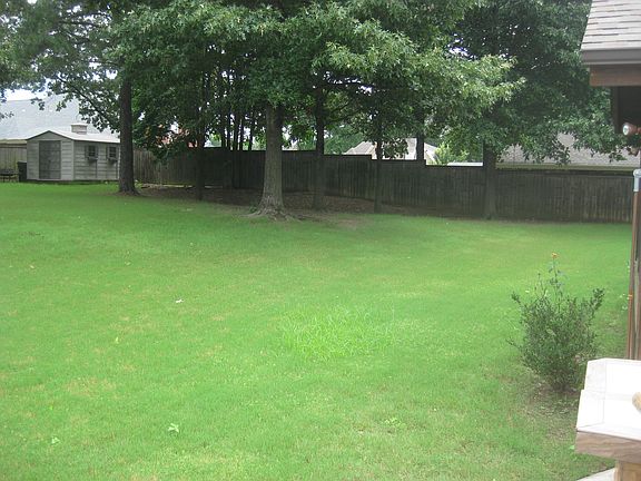 5th image of 3690 New Pointe Dr S