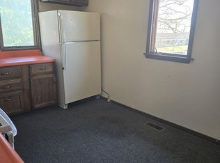 804 N Walnut St, Hutchinson, KS 67501