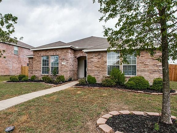 3rd image of 116 Singleton Dr