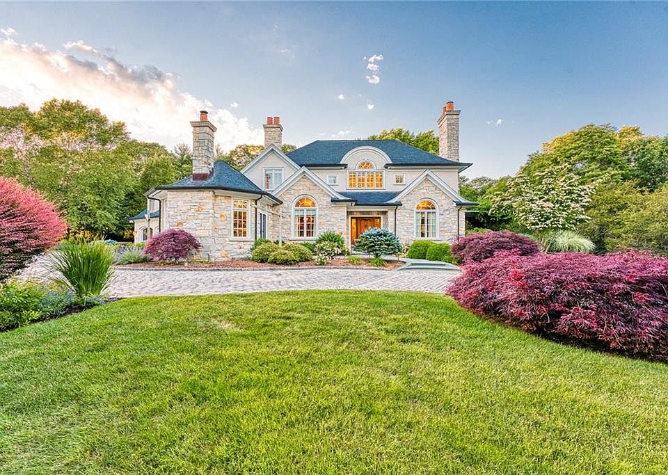 50 Skating Pond Ln, Saunderstown, RI 02874 Zillow