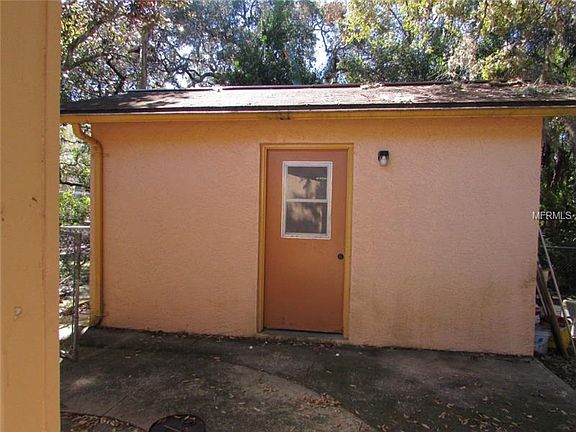 2nd image of 1321 Grove Ave