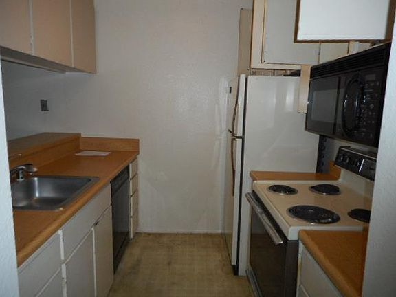 3rd image of 4223 Shelter Creek Ln