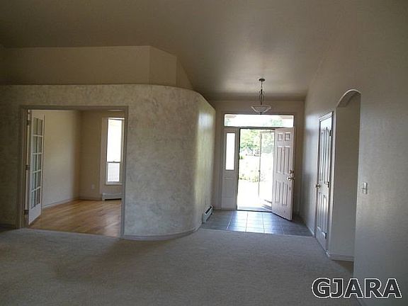 3rd image of 625 Pagosa Ct