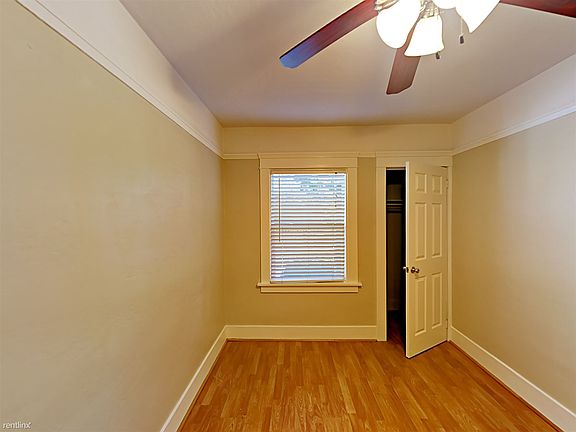 2nd image of 828 Richardson St