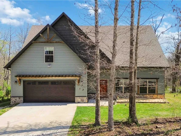 9 Kings Lynn Ln, Bella Vista, AR 72715
