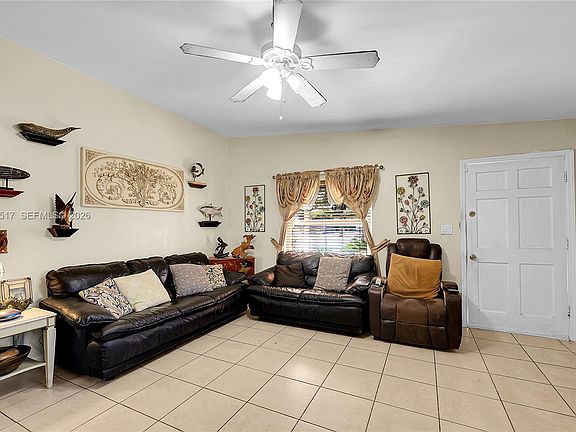 4th image of 545 NW 142nd St