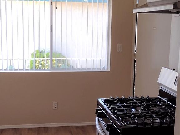 4th image of 100 S Altadena Dr APT 5