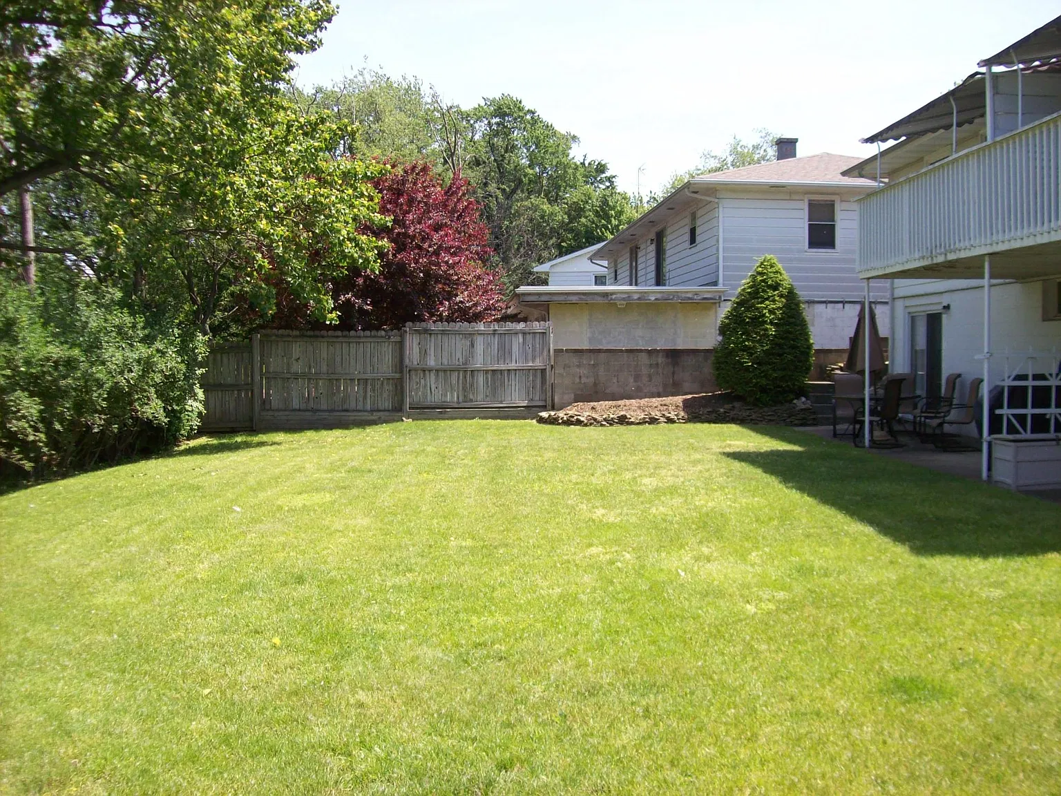 2 bed, 1250 sqft, $1,300 — Photo 4