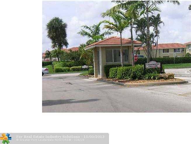 1st image of 10198 Twin Lakes Dr