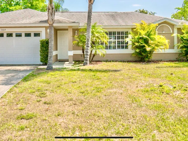 7209 Carlowe Ave — Photo 2