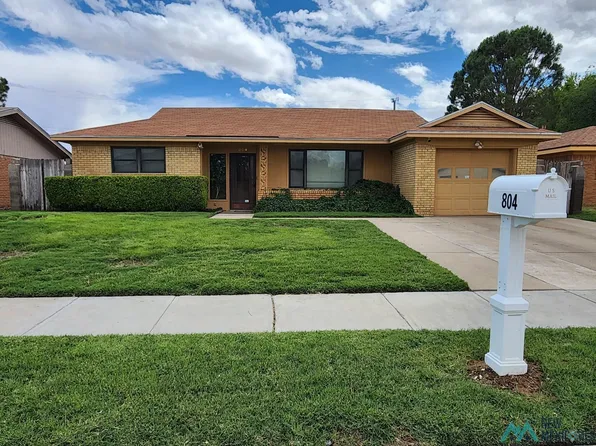 804 Trailing Heart Rd, Roswell, NM 88201