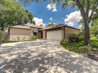 11410 Overbrook Ln, Houston, TX 77077