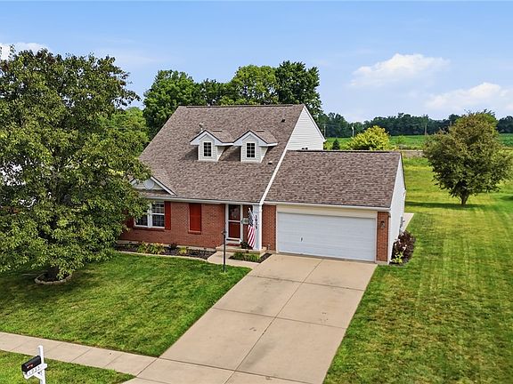 2nd image of 1935 Springwood Dr