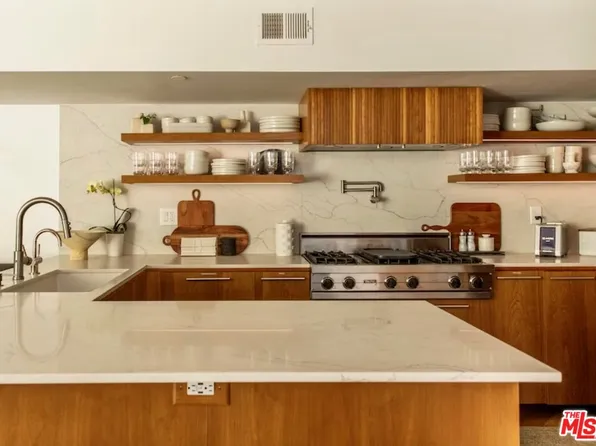 512 Brooks Ave APT 6, Venice, CA 90291