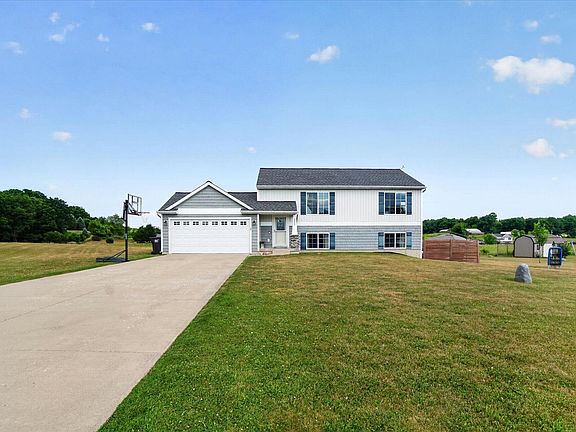 3rd image of 2864 Fawn Cove Ave