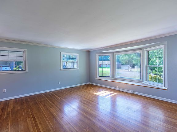 5th image of 103 Rivermont Dr