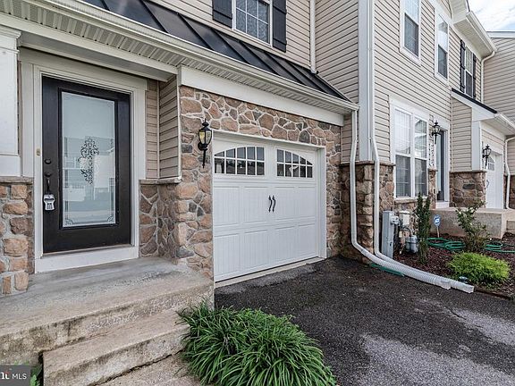 2nd image of 7517 Helston Ct