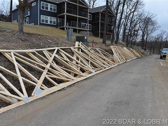 2nd image of 21B Barolo Ln