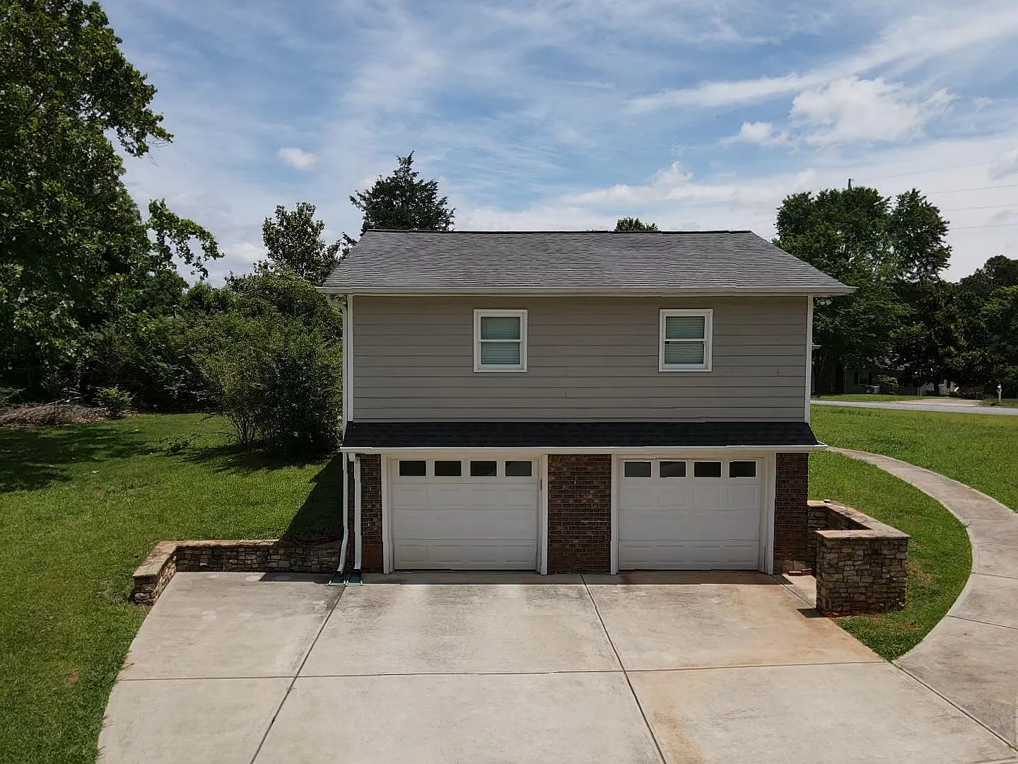 3 bed, 1404 sqft, $2,450 — Photo 4
