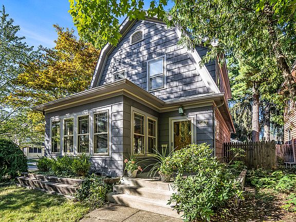 3rd image of 503 Egleston Ave