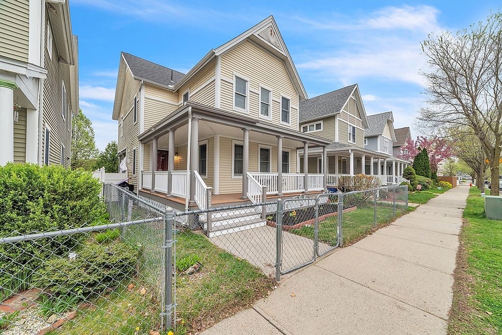 322 Elm St, Holyoke, MA 01040 MLS 73232356 Zillow