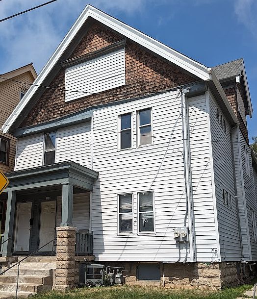 1st image of 132 W Randolph St