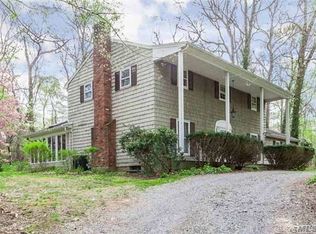 19 Wilderness Rd, Saint James, NY 11780