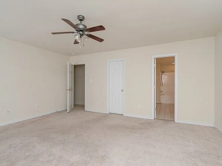 2916 Greenway Ave — Photo 17