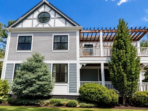 17 Porter St, Somerville, MA 02143