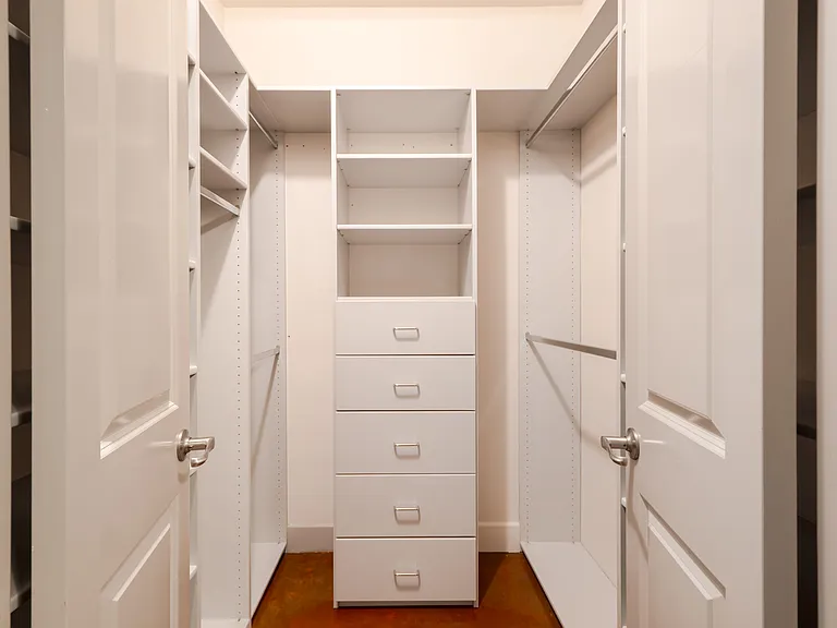 840 Green St #121 — Photo 13