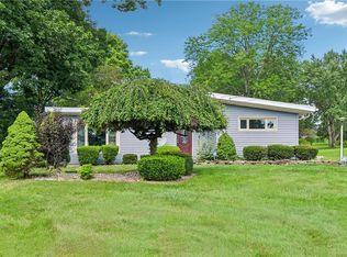 182 Upland Dr, New Castle, PA 16105