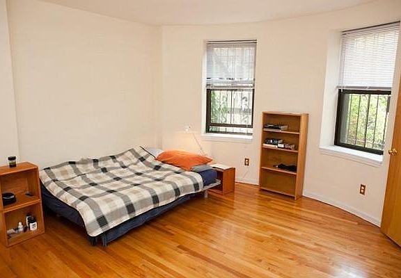 3rd image of 482 Massachusetts Ave #5